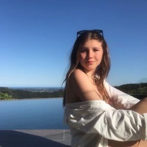 Meet your Posher, Naira